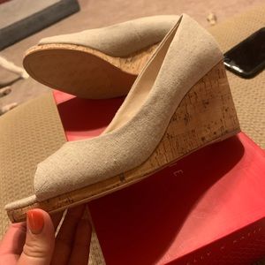 Wedge peep toes